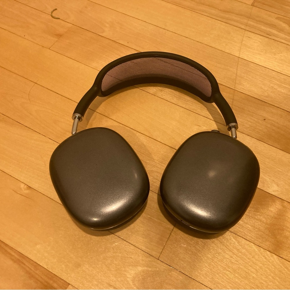 Apple AirPods Max with Smart Case - Picture 3 of 4